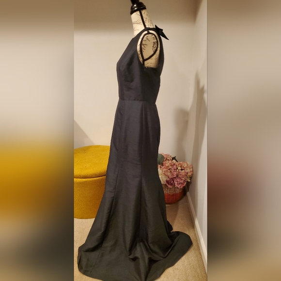 ALFRED SUNG WOMEN'S BLACK OPEN BOW BACK, BALLGOWN PARTY DRESS, SIZE 10. - Picture 4 of 12